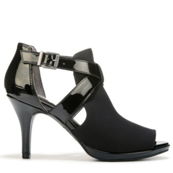 lifestride peep toe booties